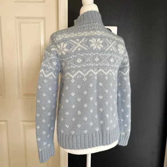 Ralph Lauren Exclusive Hand Knit Wool Blend Northern Lights
Sweater
Size Small - Picture 3 of 12